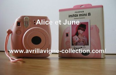 Hello Kitty product - Appareil photo instantané Fujifilm instax mini 8 rose