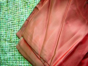 Je vends ou je troque 3 mètres de lainage vert et