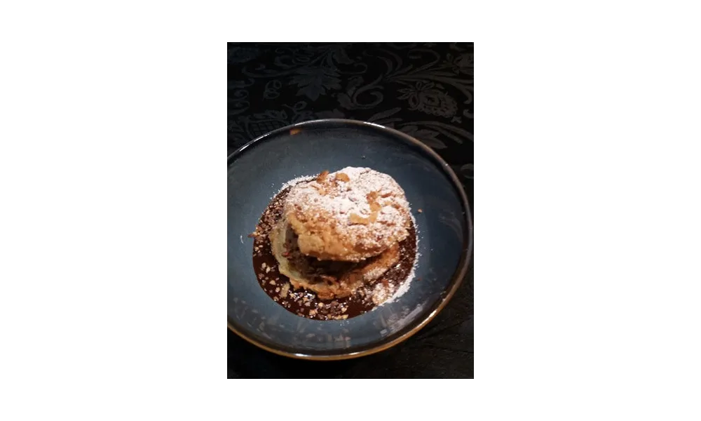 chou au craquelin, mousse praliné , praliné de noix de pécan 