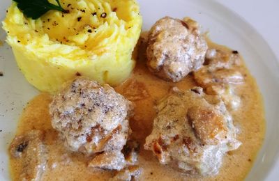 boulettes de veau aux pommes, sauce crémeuse au cidre