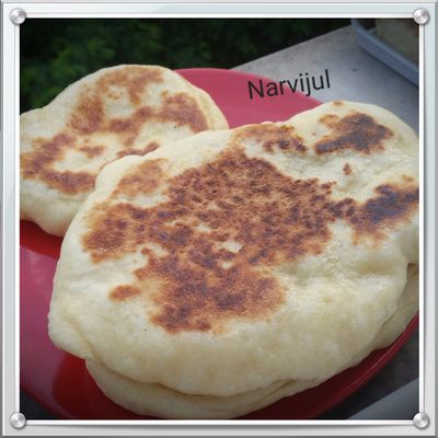 LES CHEESE NAANS OU PAINS INDIENS AU FROMAGE