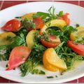 Salade de tomates au herbes et au gingembre