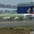 Aéroport Toulouse-Blagnac: Singapore Airlines: A380: F-WWSH: MSN 82: Emirates: A380: F-WWAB: MSN 98.