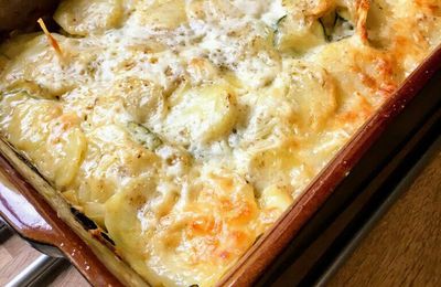 Gratin de courgettes, pommes de terre et tomates 