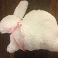 Lapinou---Lapin peluche/coussin