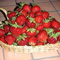 GELEE AUX FRAISES ET AUX GROSEILLES ROUGES