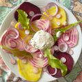 Carpaccio de betteraves et son nuage de chèvre frais