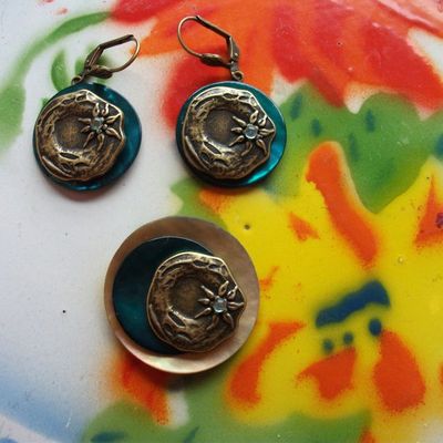 Et une autre p'tite commande:quand les dormeuses rencontrent une broche,le soleil est au rendez vous....