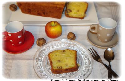 CAKE AUX POMMES ET AUX NOIX COMME DANS L'ANCIEN TEMPS ...