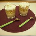 Panna cotta au caramel au beurre salé, pommes poëllées et chantilly