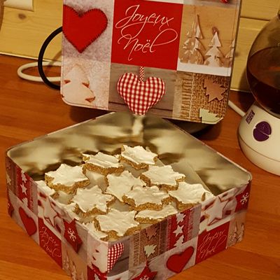 Etoiles à la cannelle ( Zimtsterne)