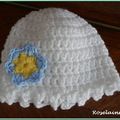 Des bonnets prémas au crochet "fleuris"