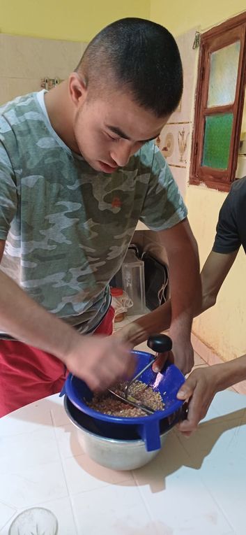 Confiture de grenades du jardin vendredi 10 au temps d'accueil à Ourika Tadamoune