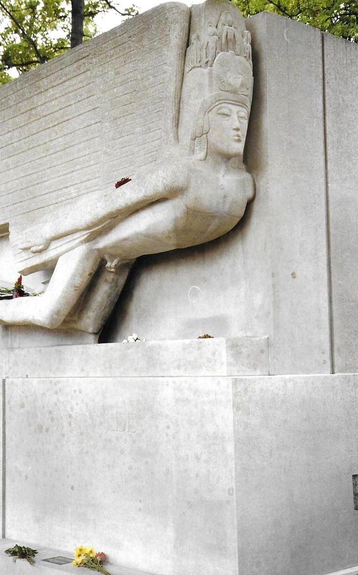 Paris cimetière du Père Lachaise, tombe d'Oscar Wilde (75)
