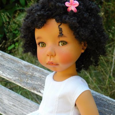 Natasha essaye un nouveau look...