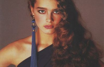 1980, Brooke Shields en Versace par Avedon 