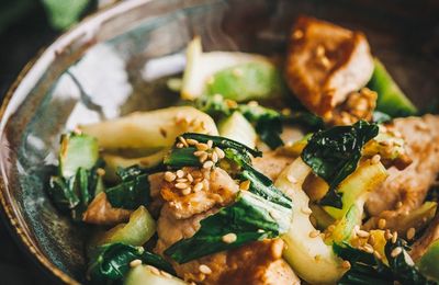 Poulet au chou pak choi