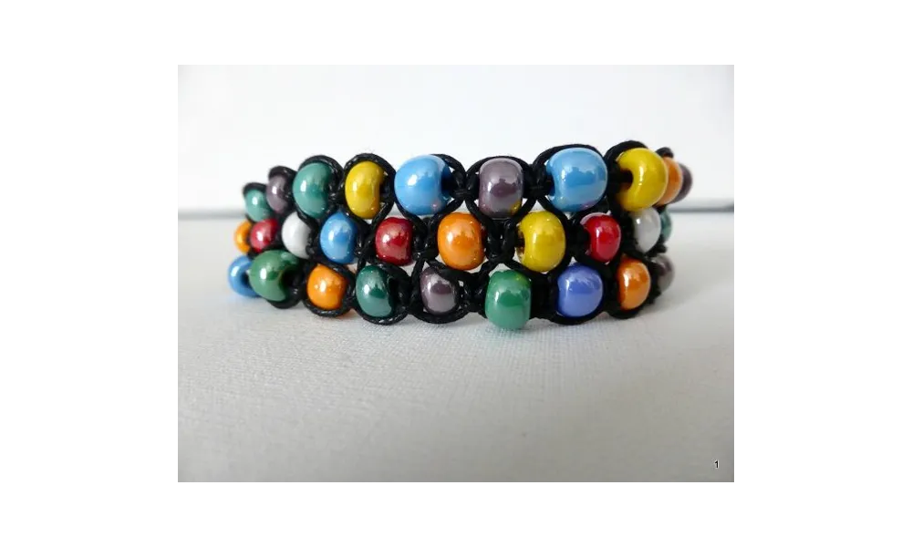 Triple bracelet Shamballa aux multiples couleurs