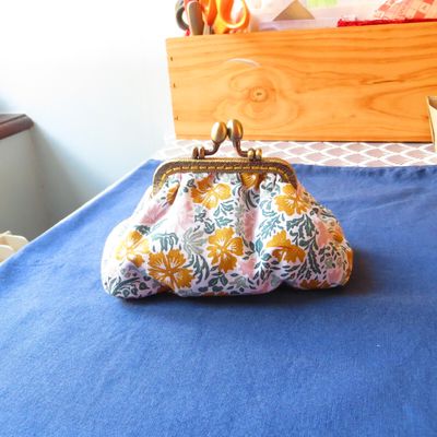 Nouveautés 2025: bourses avec fermoir à l'ancienne.