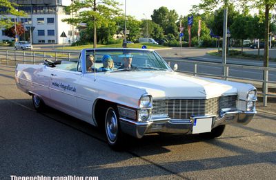 Cadillac de ville convertible de 1965 (Rencard Burger King juin 2013)