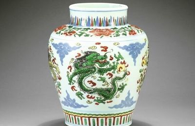 Potiche en porcelaine de la Famille Verte, XVIIe siècle