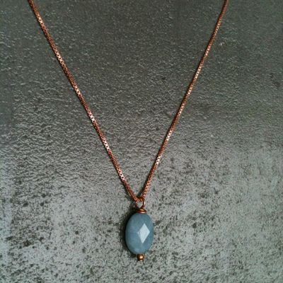 Collier quartz bleu du Brésil - 40 €