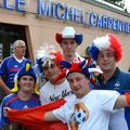 BLEU, BLANC, ROUGE : LA COMPOSITION TENDANCE DE L’ÉTÉ.