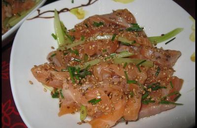 Sashimi de saumon mariné