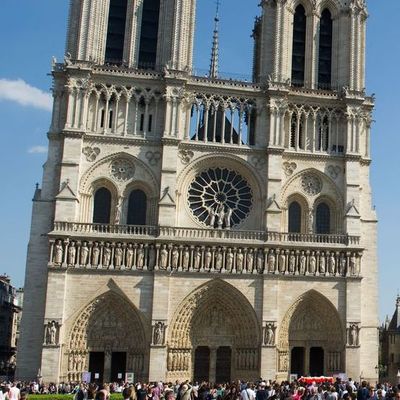 Sortie à Paris (Notre-Dame et bateau mouche) Samedi 30 août