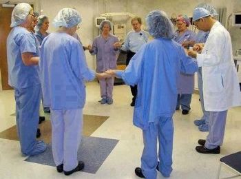 Des 'guérisseurs' dans les hopitaux français