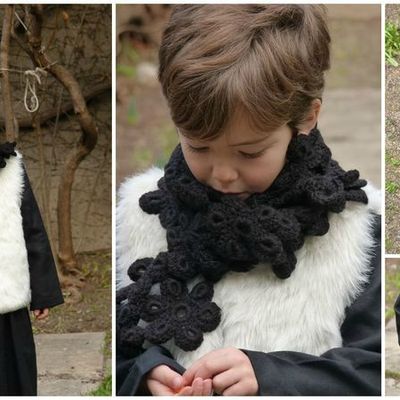 Autour de son cou ...