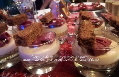 Verrine de pomme en gelée de porto, mousse de foie gras et effilochée de canard fumé