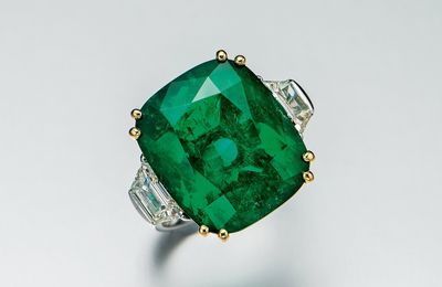A 15.01 carat Colombian emerald and diamond ring, by Jewellery Theatre
