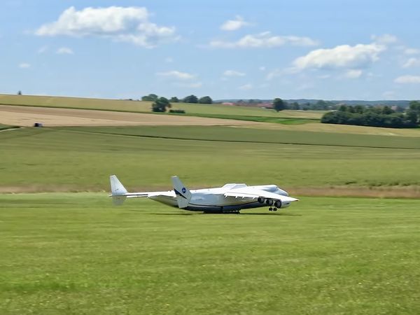 L’Antonov 225, un géant RC de 94kg propulsépar des turbines