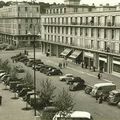 Les magasins de la Place de l'Hotel de Ville au début des années 50