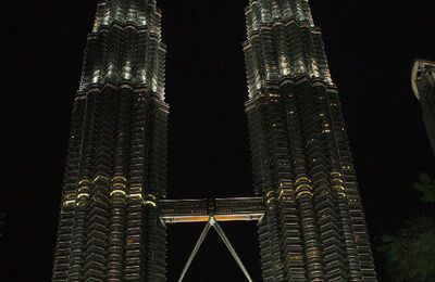 Tours Petronas