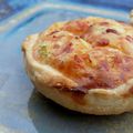 MiNi QUiCHES JAMBON, OiGNON, FROMAGE