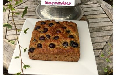 Banana bread aux myrtilles VEGAN ( 175 cal/la part)