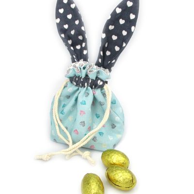 Pochette lapin bleu et gris po les chocolats de Pâques