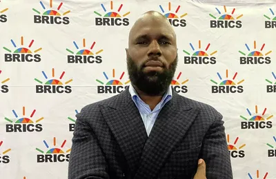 Kémi Séba au sommet des BRICS: "l'Occident n'est plus le shérif de l’humanité"