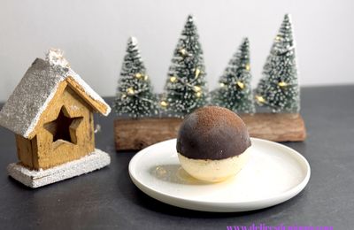 Tiramisu glacé en boule de Noël