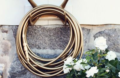 DIY au jardin : le tuyau d'arrosage chic