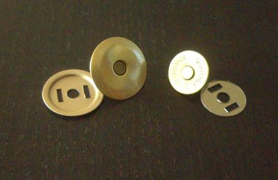 Mercerie - boutons pressions magnétiques slim - laiton - 20 mm - 4,50 € le lot de 4 boutons
