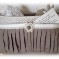Pochette shabby lin et dentelle