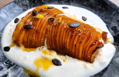 Butternut rôtie façon hasselback, crème de feta 