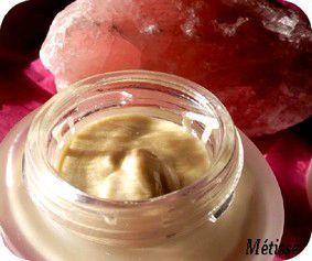 Crème illuminatrice anti-âge