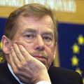 Hommages à Vaclav Havel, "héros de la liberté et de la démocratie"