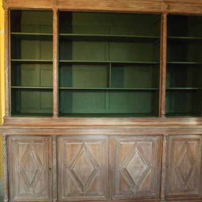 Grande Bibliothèque faite en céruse