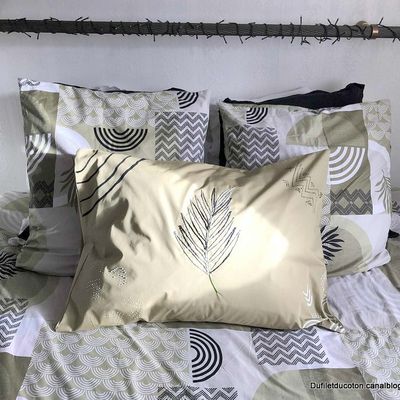 Coussin en yarn couching partie 2 : Peindre et coudre