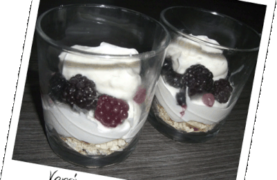 Verrine aux fruits rouges "façon" cheesecake (8pp)